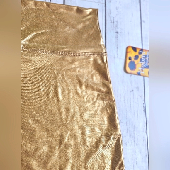 NEW Hybrid & Company Metallic Gold Wet Look High Waist Stretchy Bodycon Skirt - Picture 7 of 12